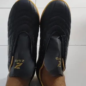 Sole jahitan Sepatu bola & futsal dijamin kuat awet dan tahan lama berkualitas_