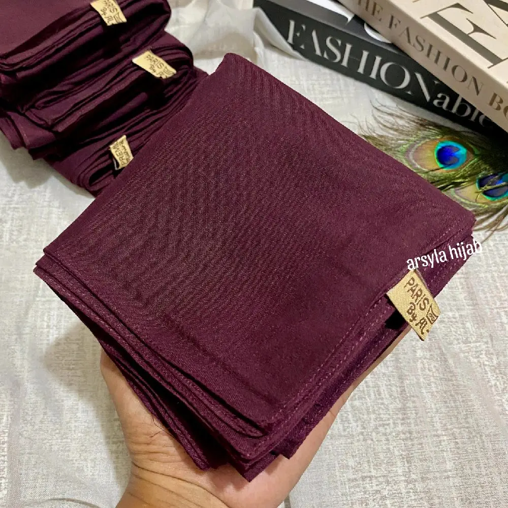 kerudung segiempat paris premium jahit tepi voal catton paris burgundy