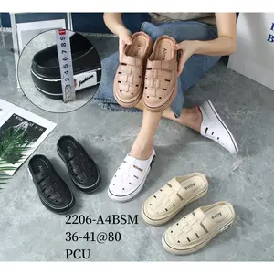 Sandal Wanita Jelly Kekinian Model Terbaru Tanpa Hak 2206-A1 Karet Shoes Sendal Hitam Putih