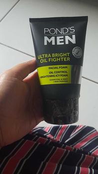 Product Review of Ponds men ultra bright oil filter facial foam sabun muka 100g from S**4 0