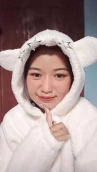 Product Review of Sweater Hoodie Crope V Bear Sherpa Bulu Domba Fit Wanita Tebal Oversize Cream from i**a 0
