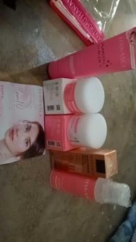 Product Review of PAKET KOMPLIT HANASUI FLOWLESS GLOW 10 PENCERAH WAJAH  5 IN 1Hidrasi Kulit Kering Pemutihan Bebas Alkohol Meringankan Semua Jenis Kulit Kotoran Perawatan Melembutkan Cleansing Facial Niacinamide Hitam Licorice Mencerahkan Vitamin Cleanser  Membersihkan from B**y 0
