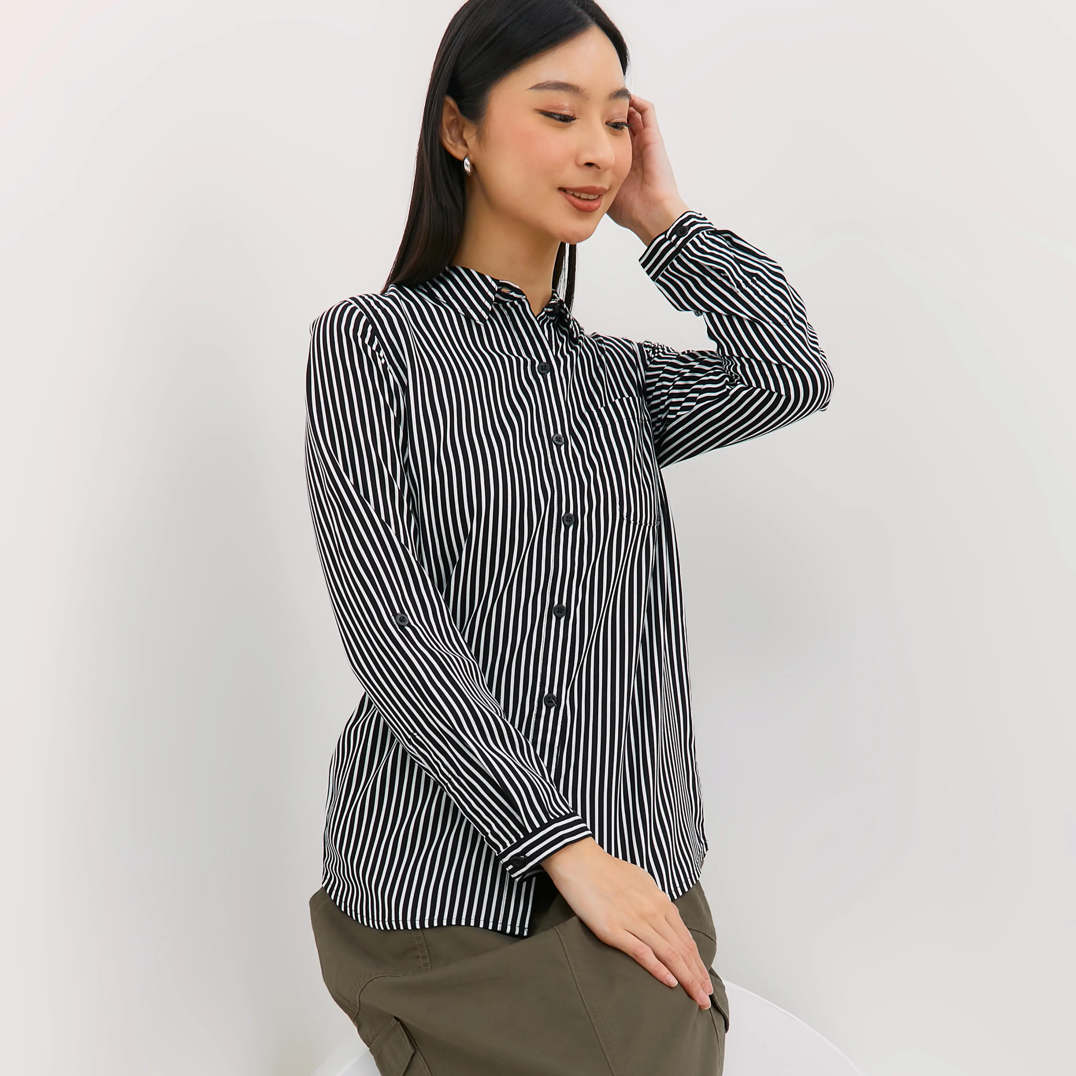 Geela Official - Aemma Black Stripe Shirt (G.11620) - Kemeja Wanita