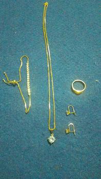 Product Review of set perhiasan serut mata titanium anti luntur Perempuan Anting Cincin Kalung Anting Cincin Kulit from n**a 0