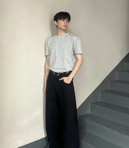 Baju Kaos Pria Polos Modern Stylish Mudah Dipadukan Bahan Lembut Adem Tebal 260g