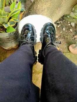Product Review of Lovely Sepatu Sekolah Docmart Wanita Loafers Hitam Terbaru 2024 Fashion Korean Style Premium Import Quality R-15 Bisa COD Karet Shoes Kerja Hitam Kasual from u**9 0