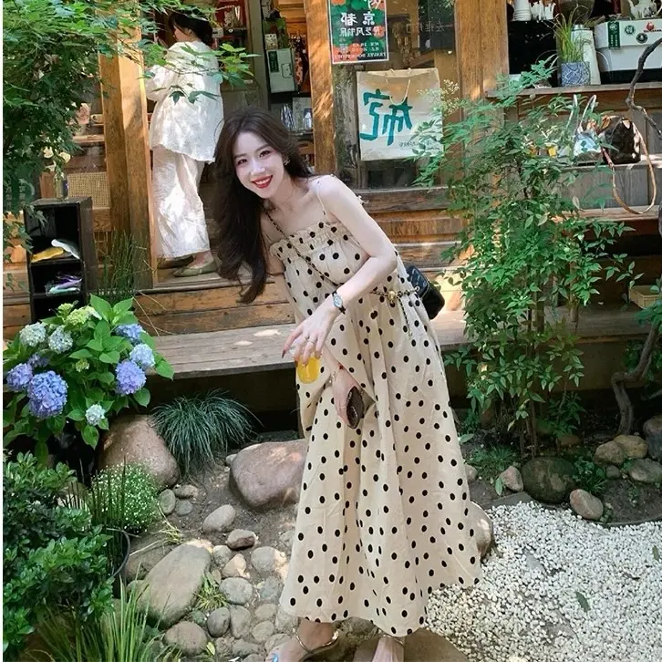 Váy dây chấm bi dáng dài chất đũi linen