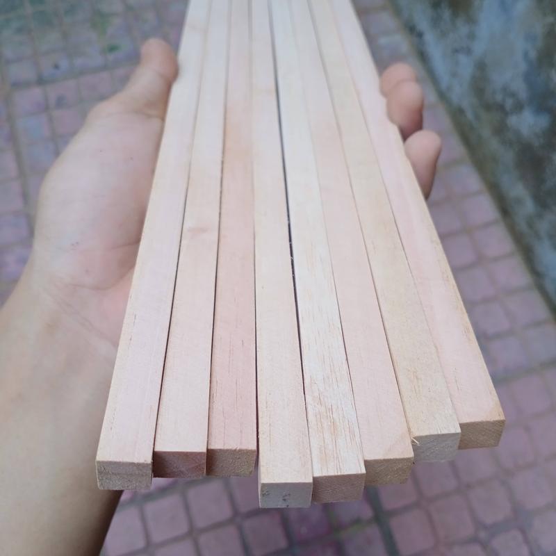 Stik Kayu Kotak 1 cm x 1 cm x 100 cm | Kayu Kotak Kecil Panjang untuk Kerajinan, Dekorasi, dll 3