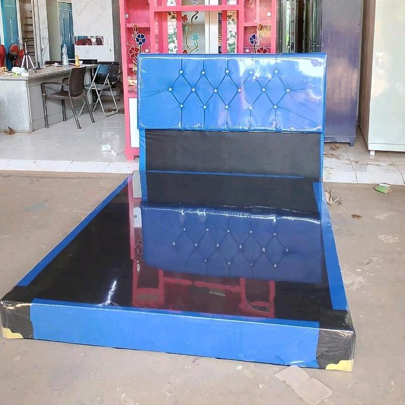 divan full jok uk 160x200 atau no 2 . ada kakinya nanti dipasangin 8