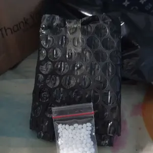 Isi 50 - 100 Butir setara wadah kecil.