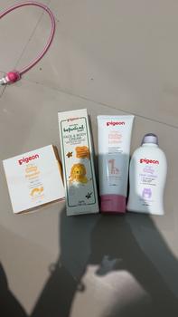 Product Review of PIGEON Baby Lotion 100 ml | Losion Pelembut Kulit Bayi from s**️ 0