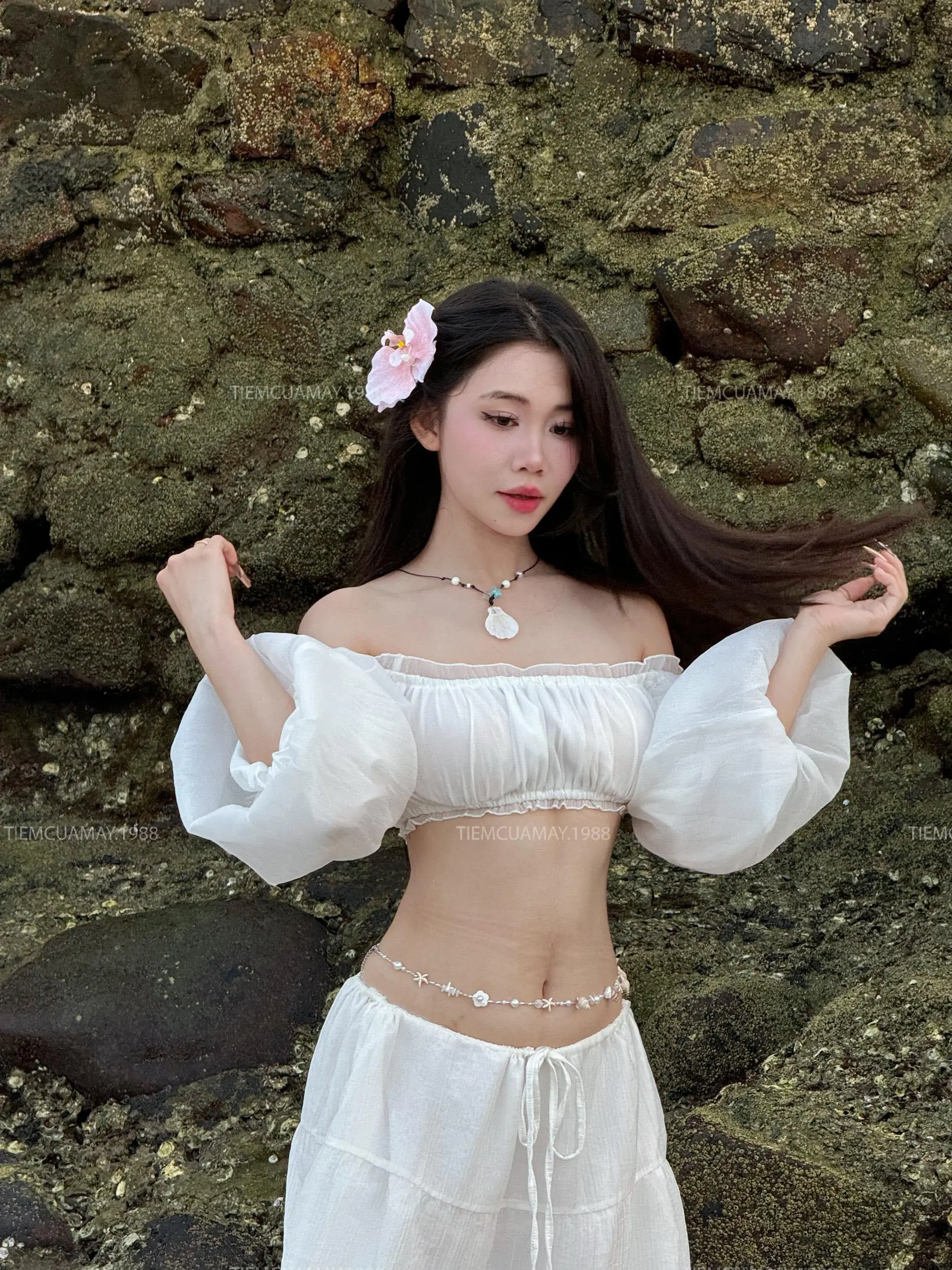 A19 - Áo Trễ Vai Tay Bồng Croptop Đi Biển Mùa Hè Phong Cách Bánh Bèo | BigBuy360 - bigbuy360.vn