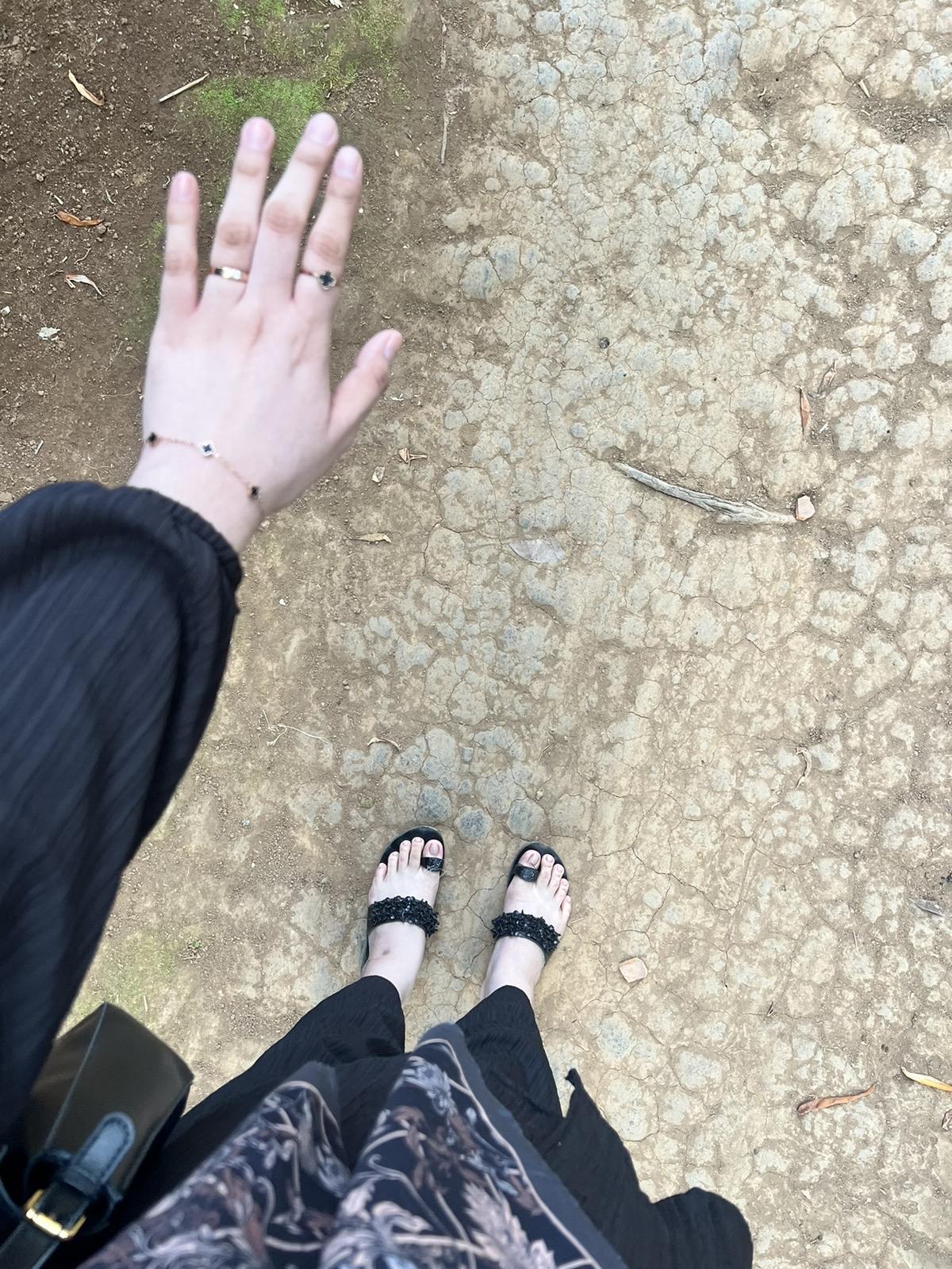 1 PAKET BIG SIZE (100ml) KURIA WHITENING BODY LOTION