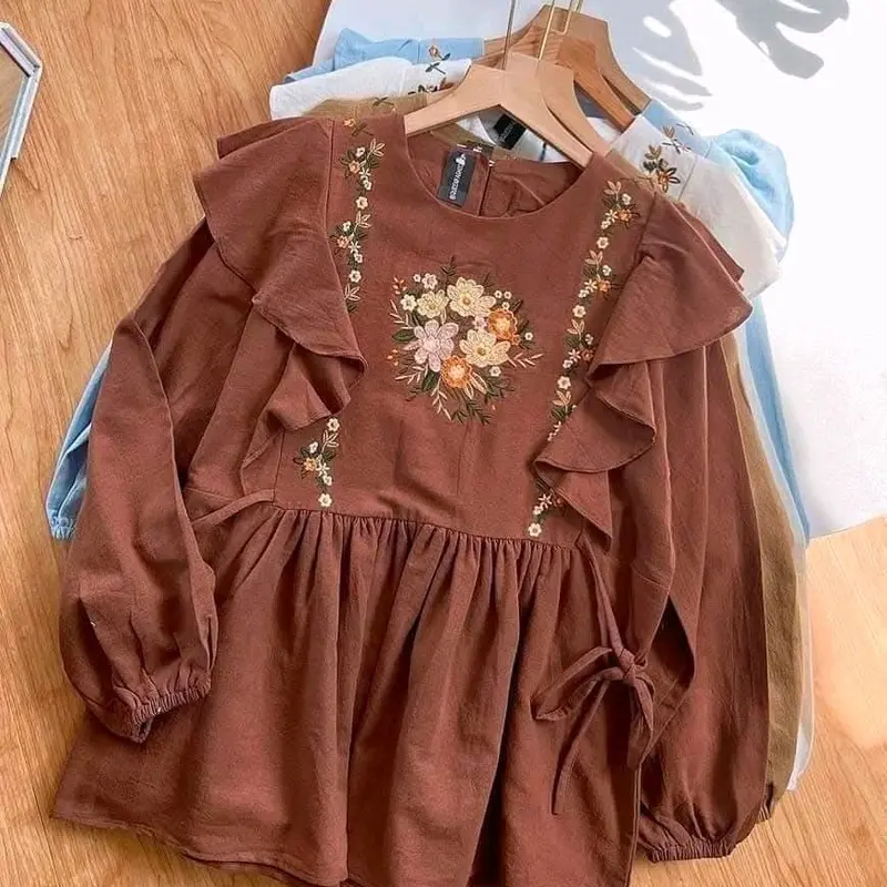 new arrivals  Cantik-cantik banget nih model atasannya, pantesan tokonya laris manis, udah gituh harga murah kualitas butik punya 3