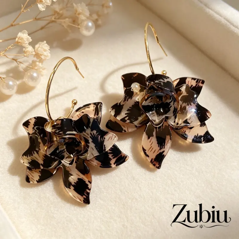 [Zubiu] Anting berlapis emas bunga akrilik motif macan tutul keren wanita anting retro modis dan serbaguna Y1293