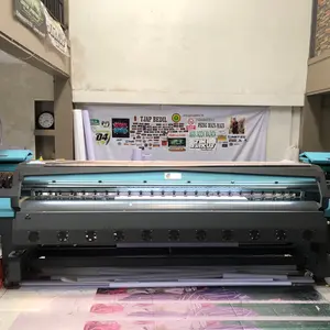 Cetak banner ukuran 100x100 / ukuran bawahnya  desain custom