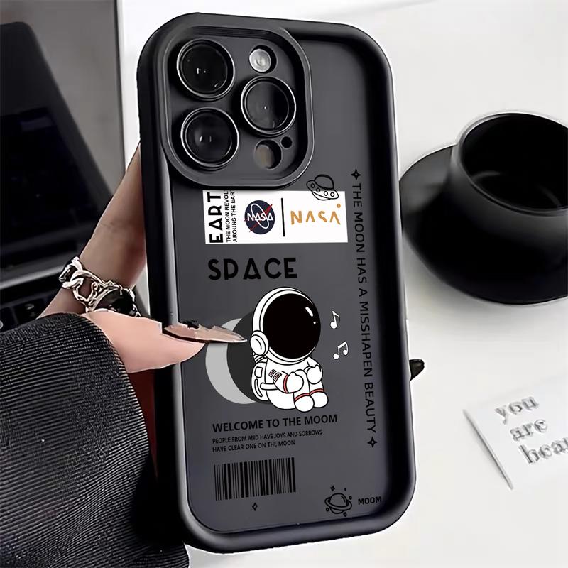  Vỏ cho iPhone 7plus 8plus 11 12 12Pro 15Pro 15 15Promax 14 7 11Pro 14Promax xr 13 13Pro 11Promax xsmax họa tiết phi hành gia ca hát bảo vệ ống kính trọn gói vỏ mềm chống sốc 
