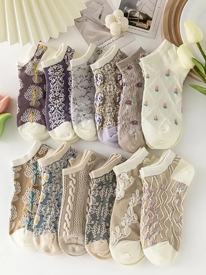 Palace-style sports socks are thin in spring, autumn and summer
