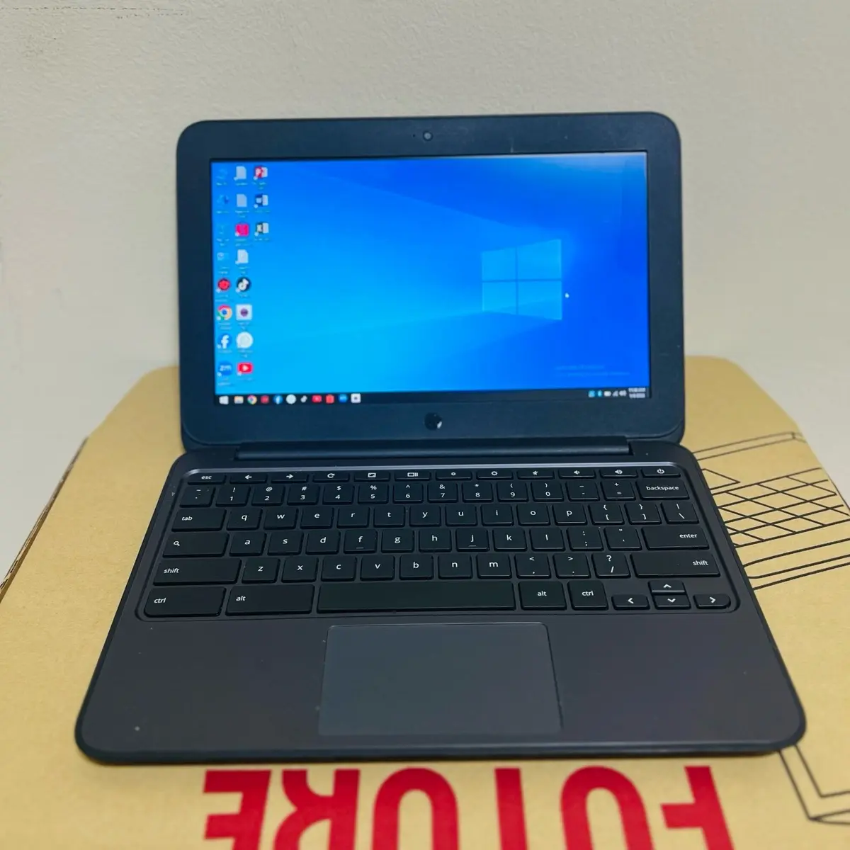 H-p Windo laptop- Free Ms office - Microsoft Office-excel - word- intel celeron- Bluetooth & WiFi available- Hd web came- 4/16GB- 512GB can increase