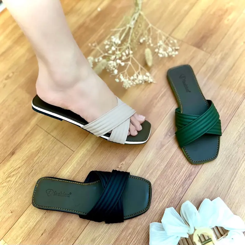 Dép lê nữ quai chéo, chất da mềm siêu êm chân. 4