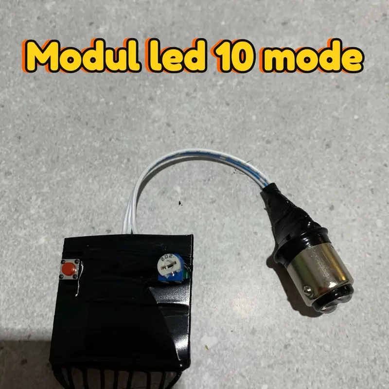 Lampu Stoplamp LED Running Rk king New 10 Mode Otomatis Pnp Tingal Colok Soket 3