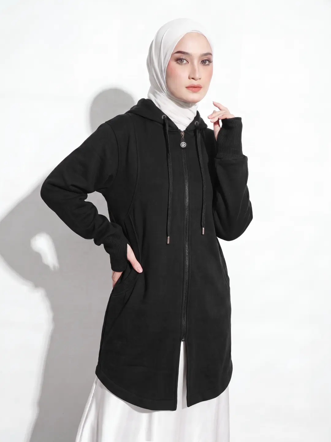 Hijacket Elektra - Jaket Wanita Daily Look dengan Curve Cutting Elegan Handsock Outer Panjang Premium Fleece Material dan Hoodie Double-Layered