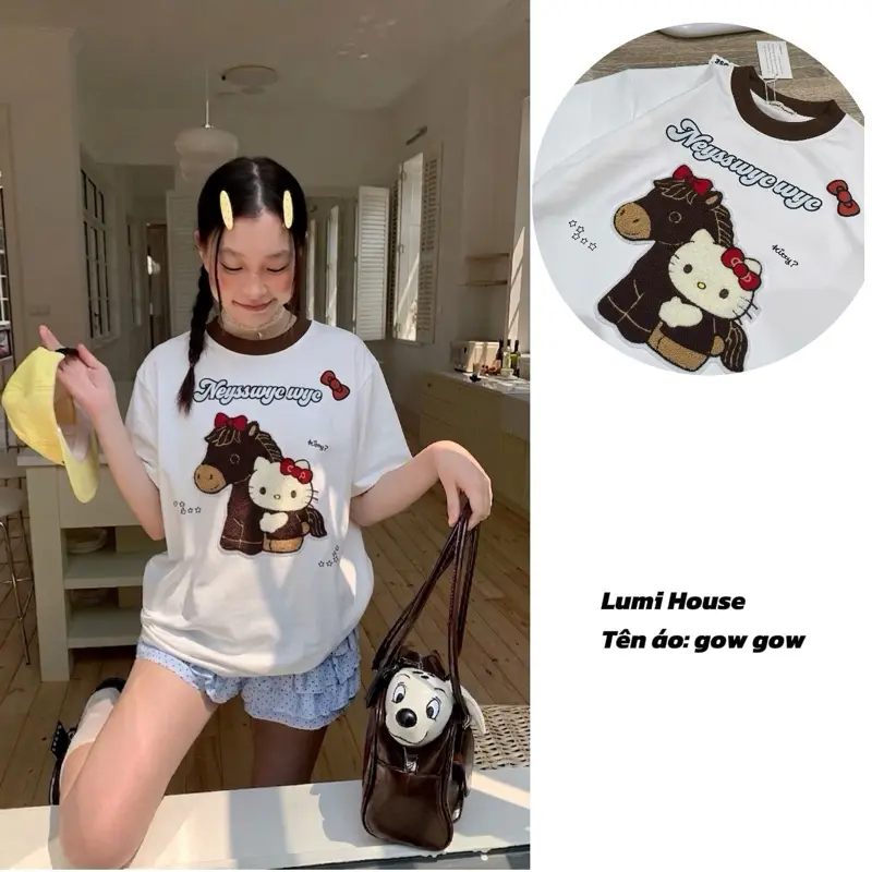(DEAL MỞ BÁN)(COLLECTION SPRING) LUMI HOUSE ÁO THUN GÂN HÀN FORM RELAXED FIT DÀNH CHO NỮ STYLE CUTE CHẤT LIỆU THOÁNG MÁT MỀM MỊN HÌNH IN KẾT HỢP THÊU XÙ A01