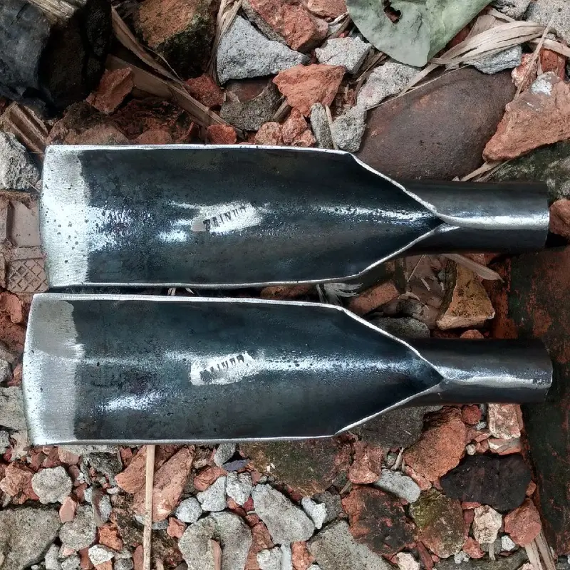tembilang atau linggis cangkul tanah dengan berongsong 2