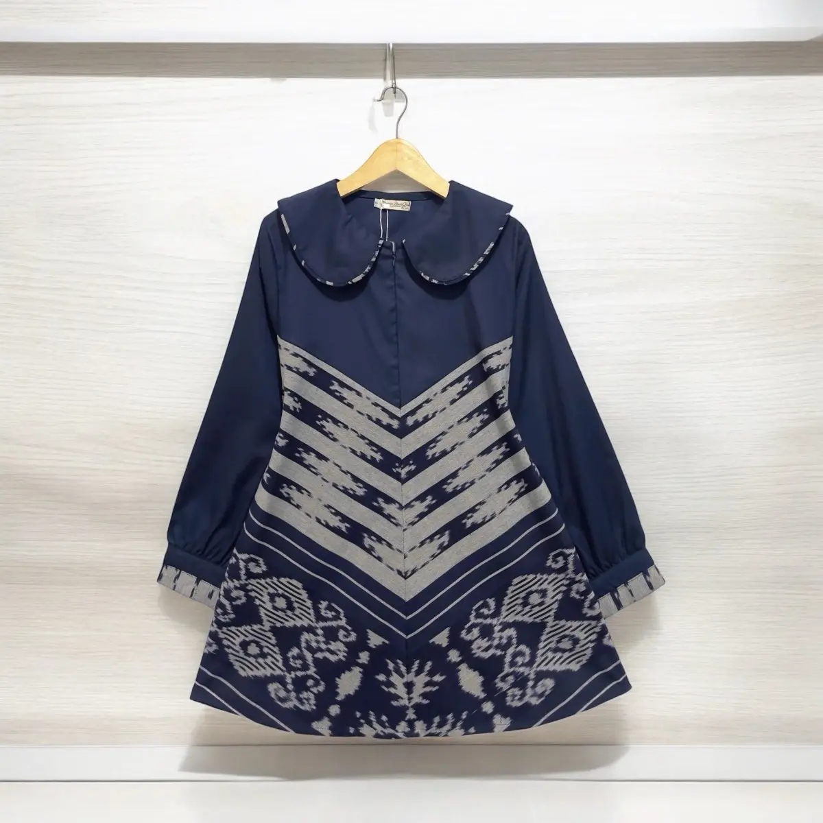 Blus Aira (B42) kombinasi tenun Jepara