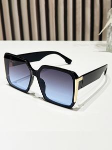 Lentes de sol de moda unisex con lentes tintados degradados y marco cuadrado, lentes casuales y modernos para actividades al aire libre, accesorios de moda para la vida diaria, lentes para mujeres con rostro redondo