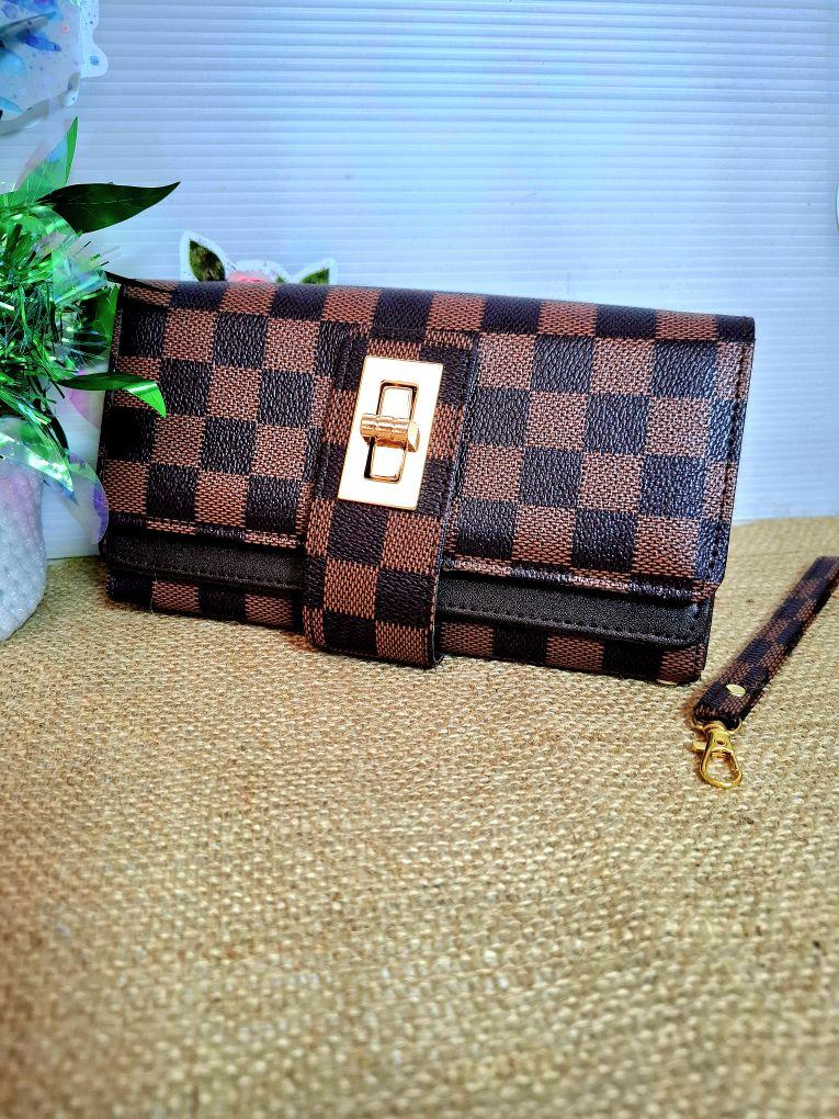Product Introduction of Dompet Kulit Wanita dengan Kancing Putar dan Kartu - Cewek Muat Hp Uang 14