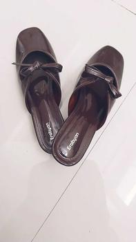 Product Review of Erabyan Shoes - Naisha Sepatu Mules Heels Wanita | Hak 3 cm from C**e 0