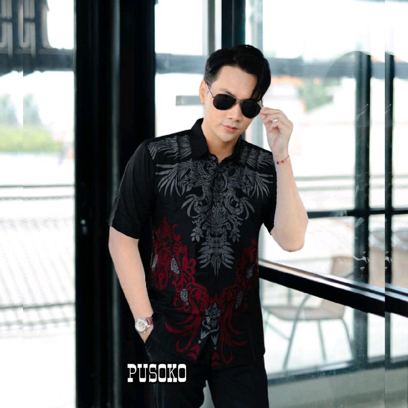KEMEJA BATIK LENGAN PENDEK BAHAN KATUN  HALUS-LEMBUT DAN NYAMAN COCOK DI PAKAI  UNTUK ACARA FORMAL MAUPUN NON FORMAL Baju 0