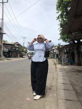 Product Review of Wispie Girl Boss Fitted Shirt | Kemeja kerja wanita fit garis stripe karet Lembut pink hijau biru from s**r 2