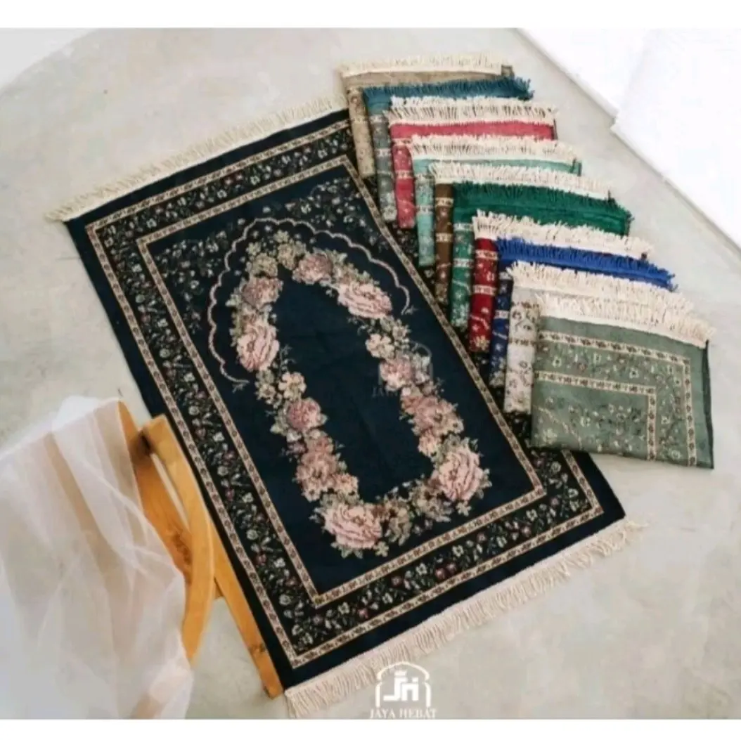 sajadah tambang motif bunga rumbai