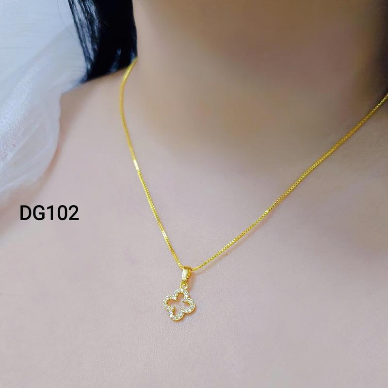  Dây Chuyền Cỏ Bốn Lá Nữ Titan Không Kích Ứng Da Xi Vàng Bền Màu Sang Trọng May Mắn 