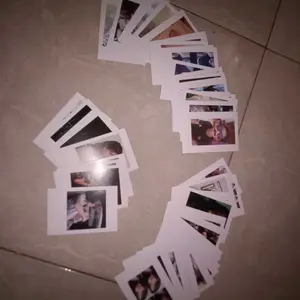 CETAK POLAROID UKURAN 2R ISI 50-100 FOTO NOTE : FOTO KIRIM DIWEA, SILAHKAN CHAT ADMIN DAN TUNGGU BALASANNYA. TERIMAKASIH