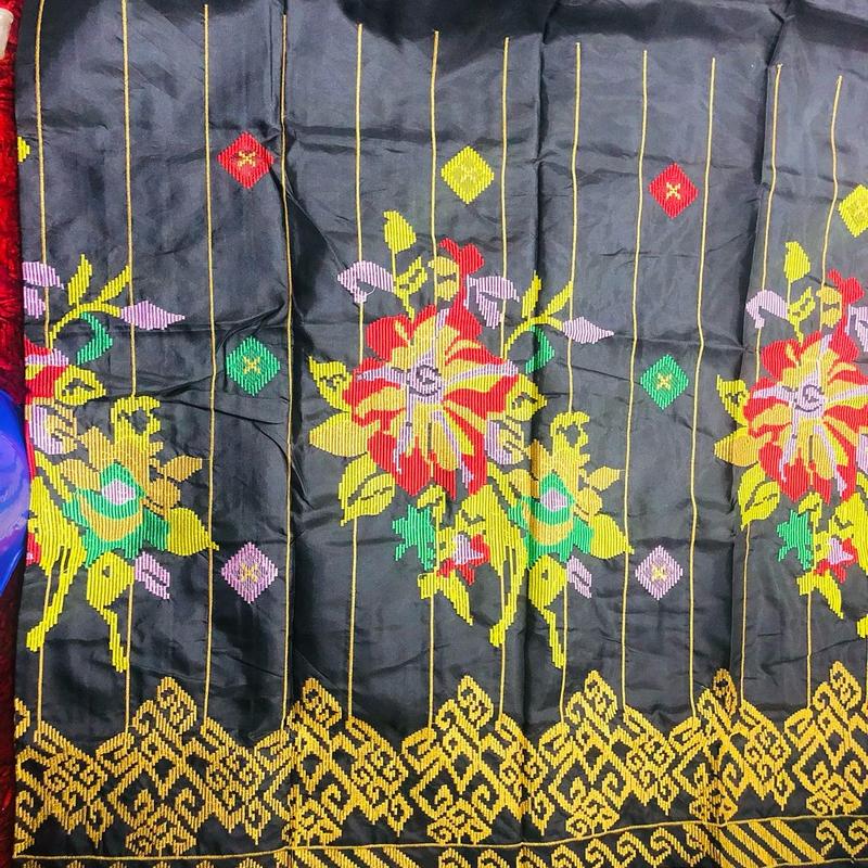 Sarung Bordir khas Bugis makassar 5