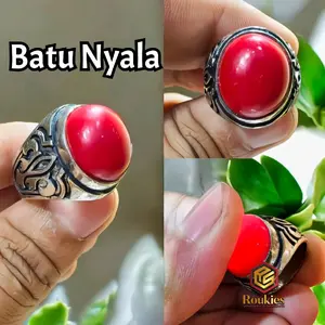Cincin Batu Nyala/ Batu Lampu/ Batu Delima Menyala Jika Dicelupkan Air/ Ditekan