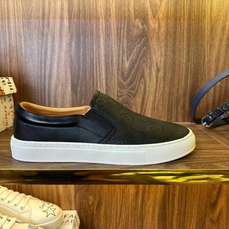   ĐẶT LÙI 1 SIZE  Giày Slipon EOVI In Logo Hoa Thương HIệu Chất liệu da bảo hành 1 năm Đế cao su khâu đế xung quanh chắc chắn 