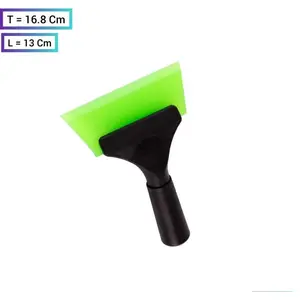 Alat Scrapper Hijau Membantu Untuk Pemasangsn Sticker Agar Bisa