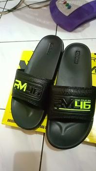 Product Review of RM146- Sandal Slop Full Karet Motif Timbul Hitam Hijau Stabilo Sendal Slop priamurah sandal  slop premium from m**i 0