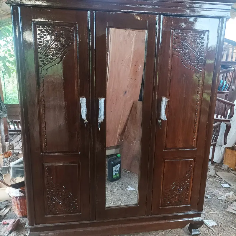 Lemari pakaian 3 pintu kayu jati full kacaa cahaya jati furniture barokah 5