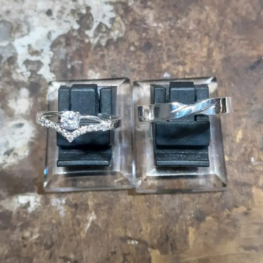 Sepasang Cincin Perak Premium Kualitas 950 Berat Total +/- 6 gram dengan Zirkonia