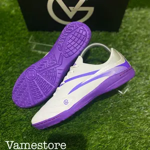 Sepatu Futsal Givru dengan Model Konan Terbaru