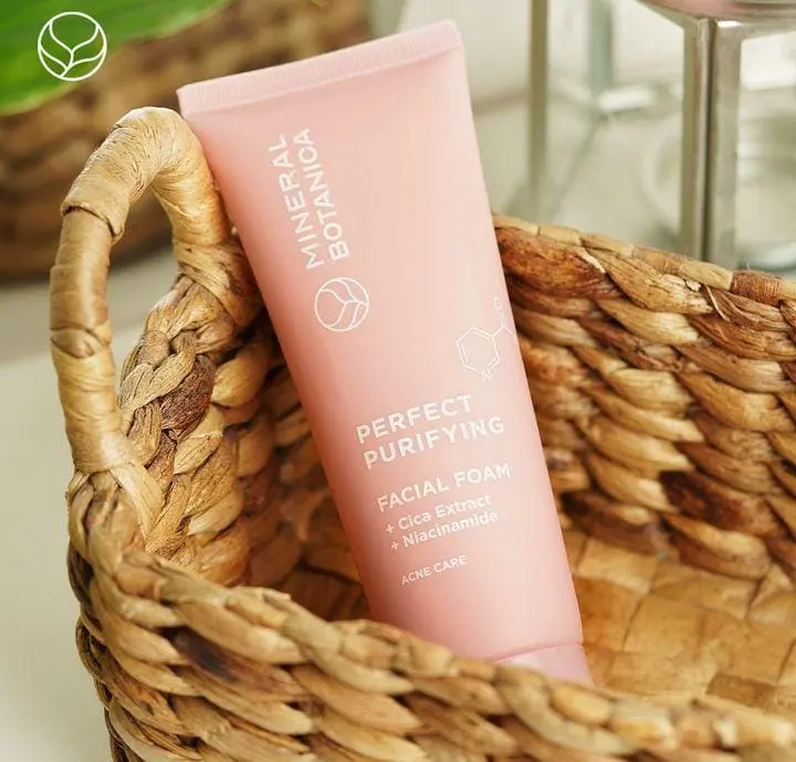 Mineral Botanica Perfect Purifying Facial Foam 100g (untuk kulit berjerawat)