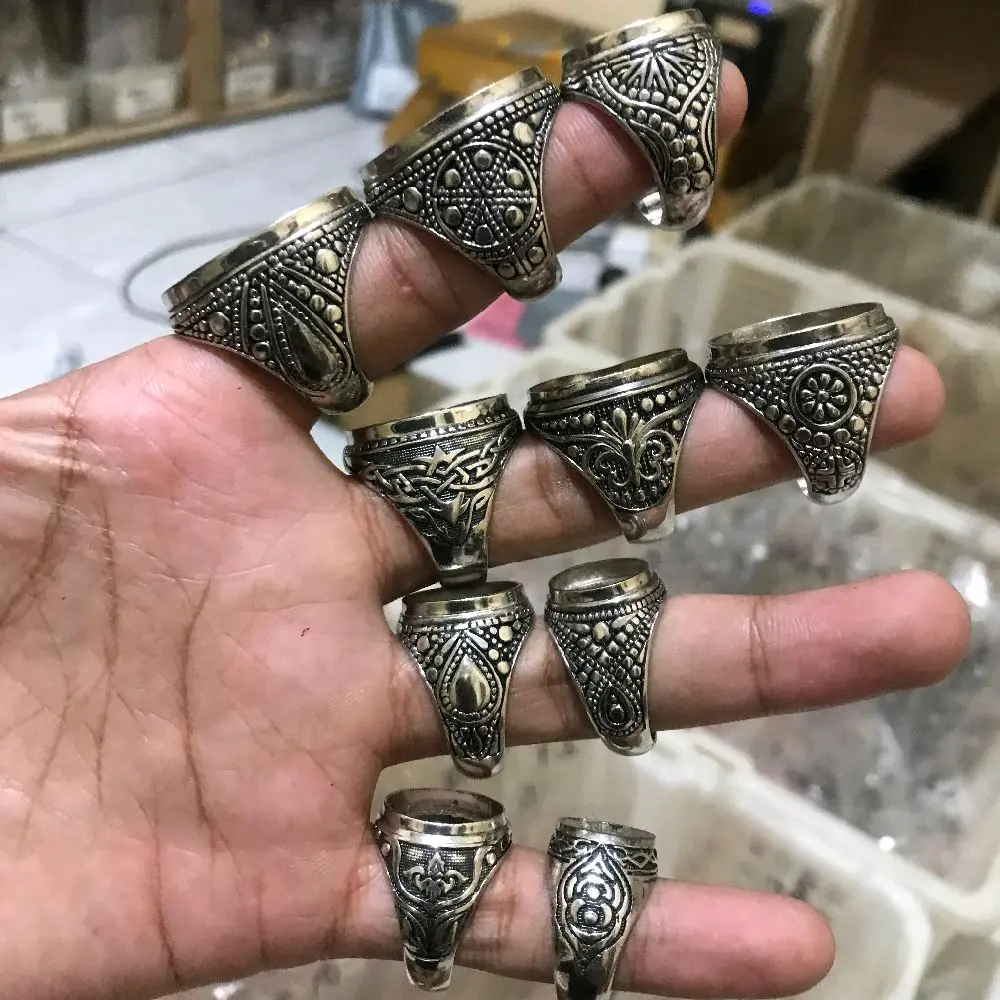 Emban cincin alpaka ukir kombinasi hitam