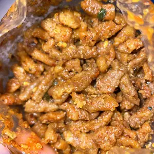 USUS AYAM CRISPY PEDAS DAUN JERUK 1KG KRIUK RENYAH BISA JADI CEMILAN SEHARI HARI SNACK FAVORIT SETIAP HARI