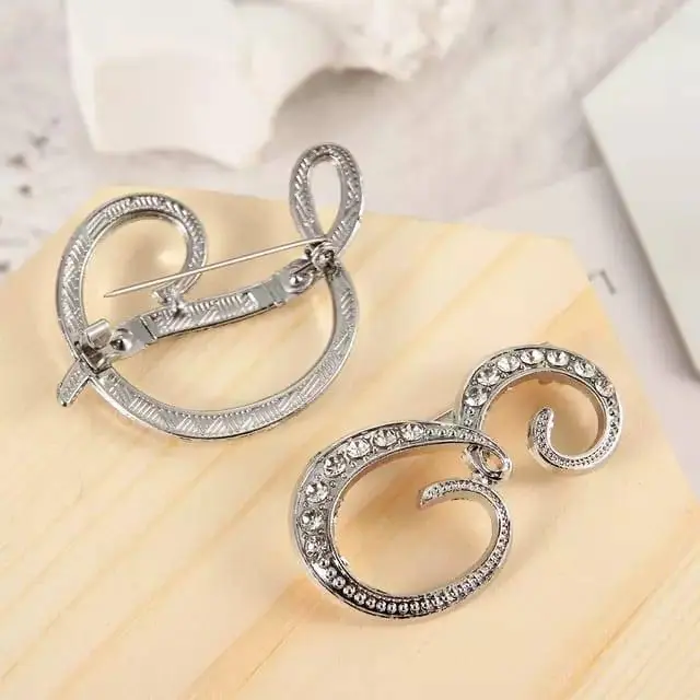 Bros Huruf Bros Inisial Bros Alfabet A B C D E F G H I J K L M N O P Q R S T U V W X Y Z Gold dan Silver Bros Dada Bros Kebaya Bros Jilbab Bros Wanita Bros Kutubaru Brooch Aksesories BZO 3