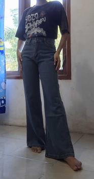 Product Review of JINISO HOTTY GANG - 329 Cutbray Highwaist Celana Jeans Wanita Warna Ocean Blue from J**️ 1